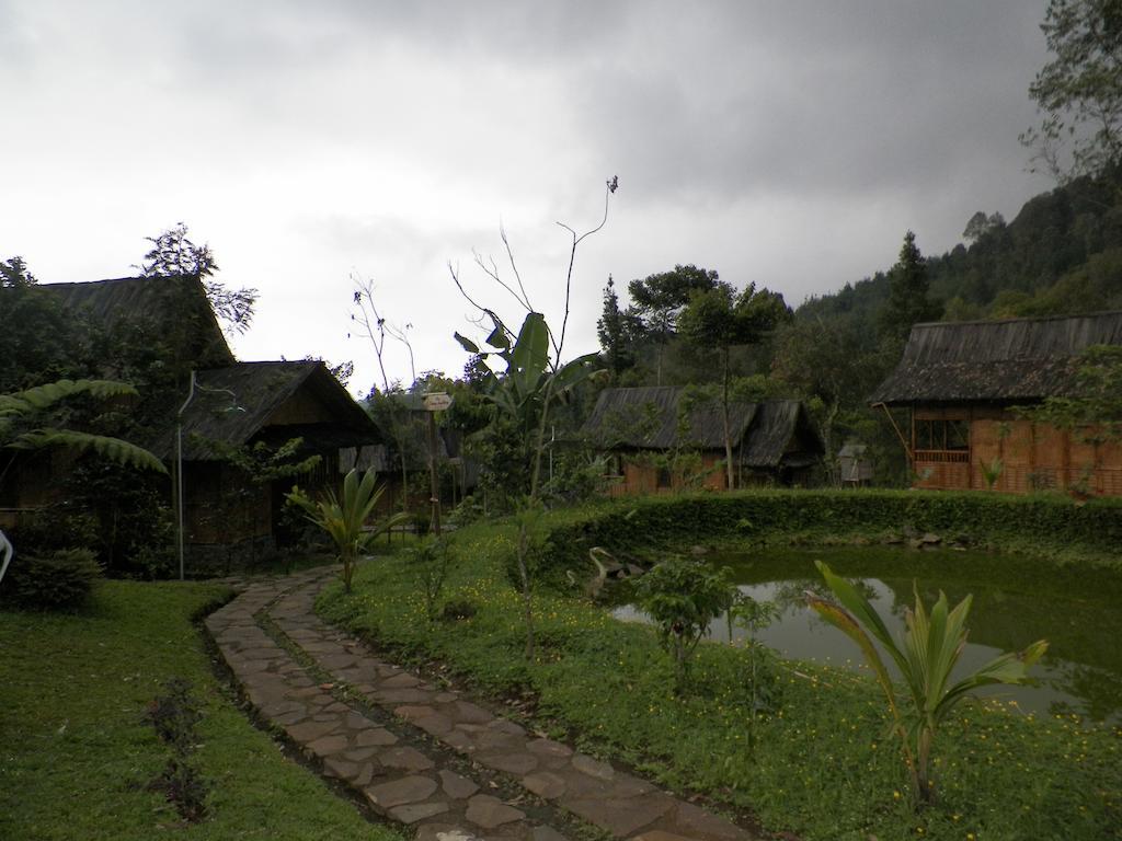 Villa Kampung Karuhun Sutan Raja 万隆 外观 照片