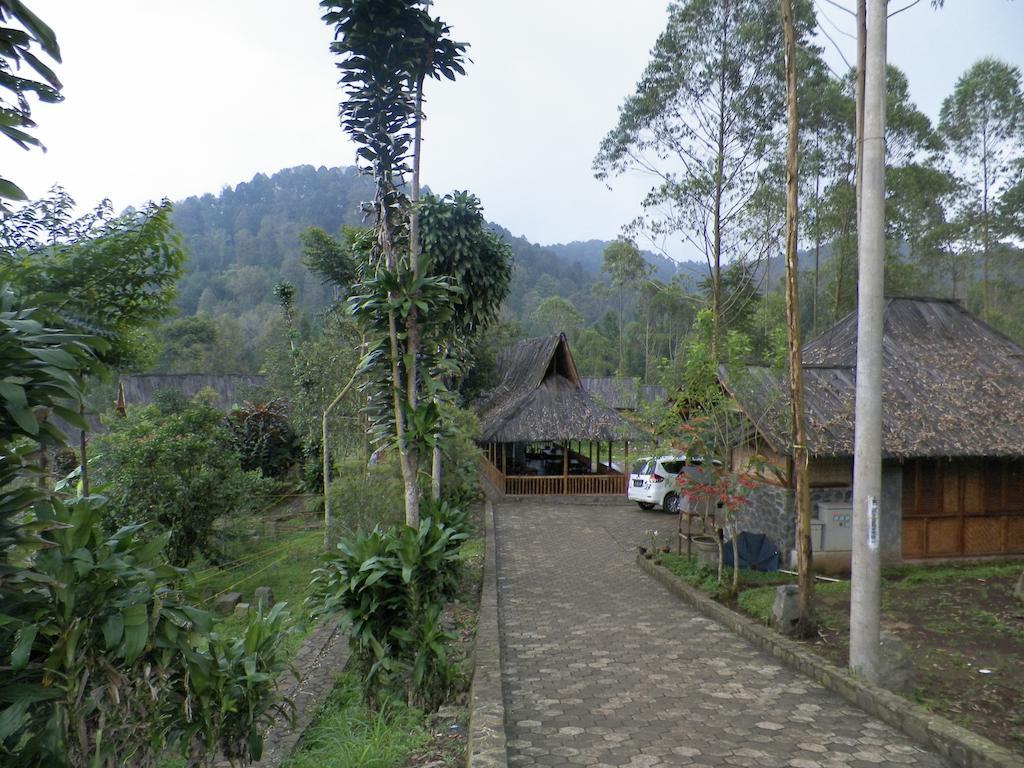 Villa Kampung Karuhun Sutan Raja 万隆 外观 照片