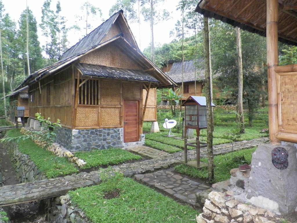 Villa Kampung Karuhun Sutan Raja 万隆 外观 照片