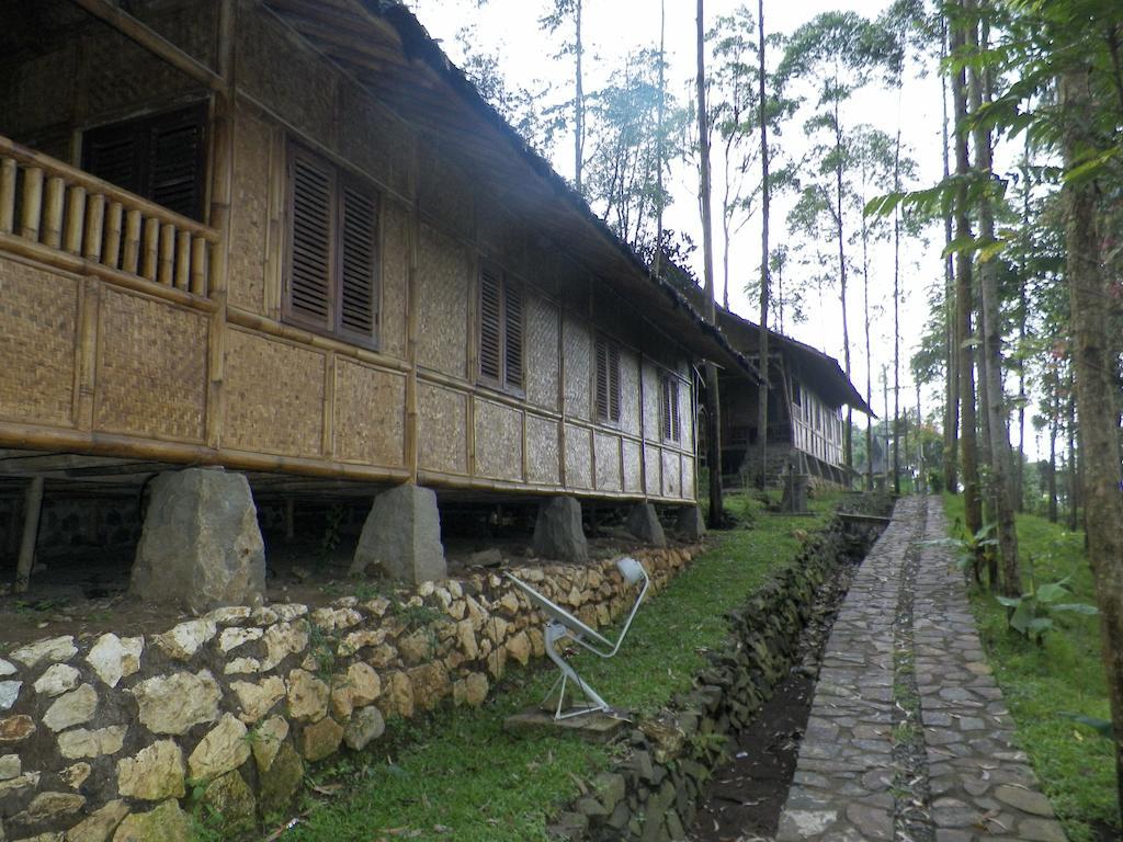 Villa Kampung Karuhun Sutan Raja 万隆 外观 照片
